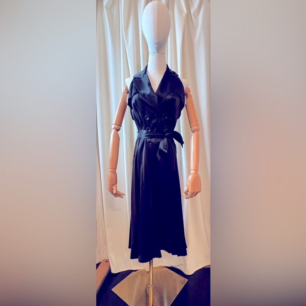 Elegant Black Sleeveless Dress